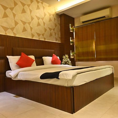 Hotel Royal Cottage Канпур Экстерьер фото