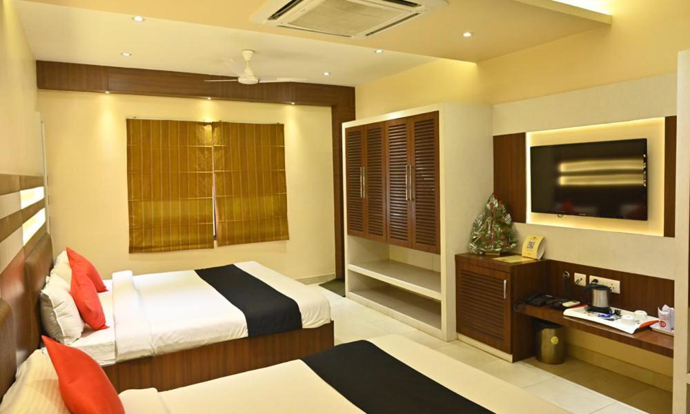 Hotel Royal Cottage Канпур Экстерьер фото