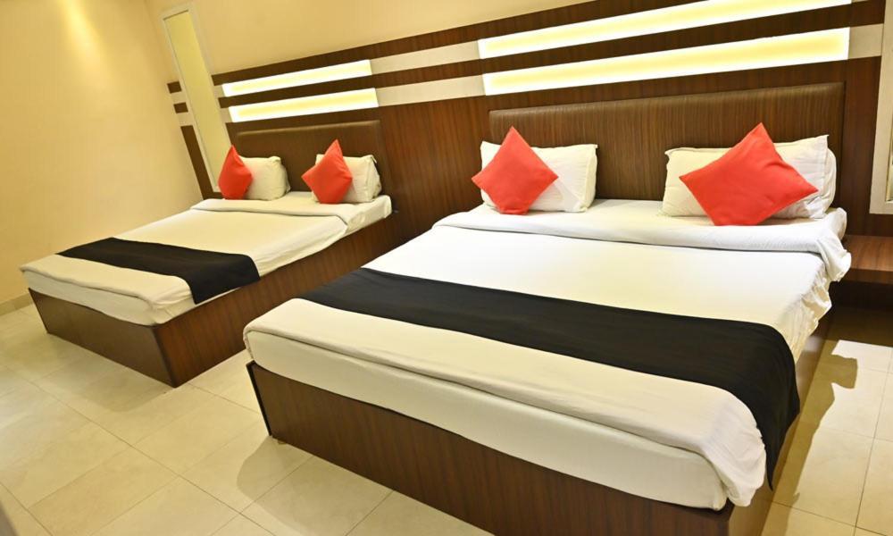 Hotel Royal Cottage Канпур Экстерьер фото