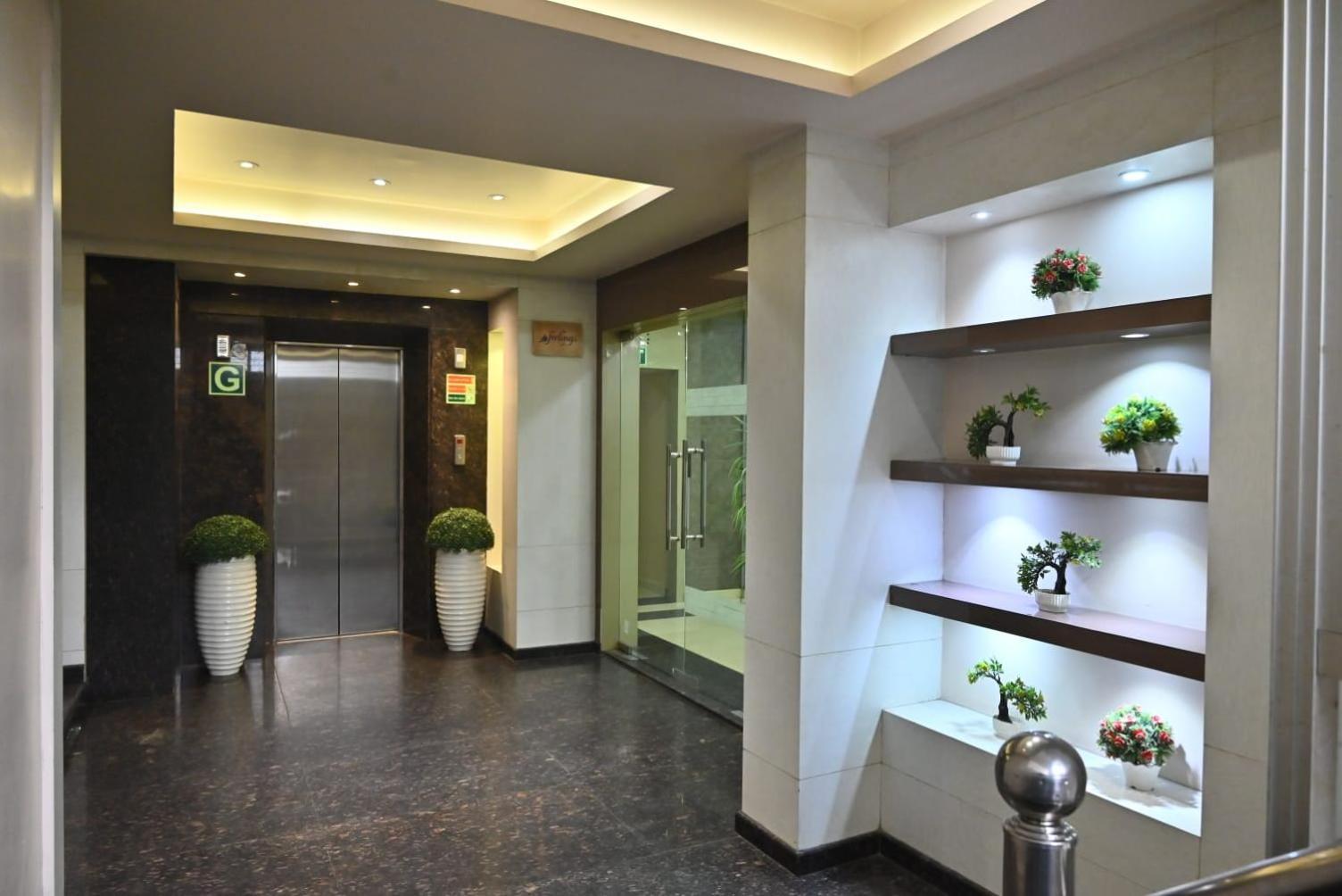 Hotel Royal Cottage Канпур Экстерьер фото