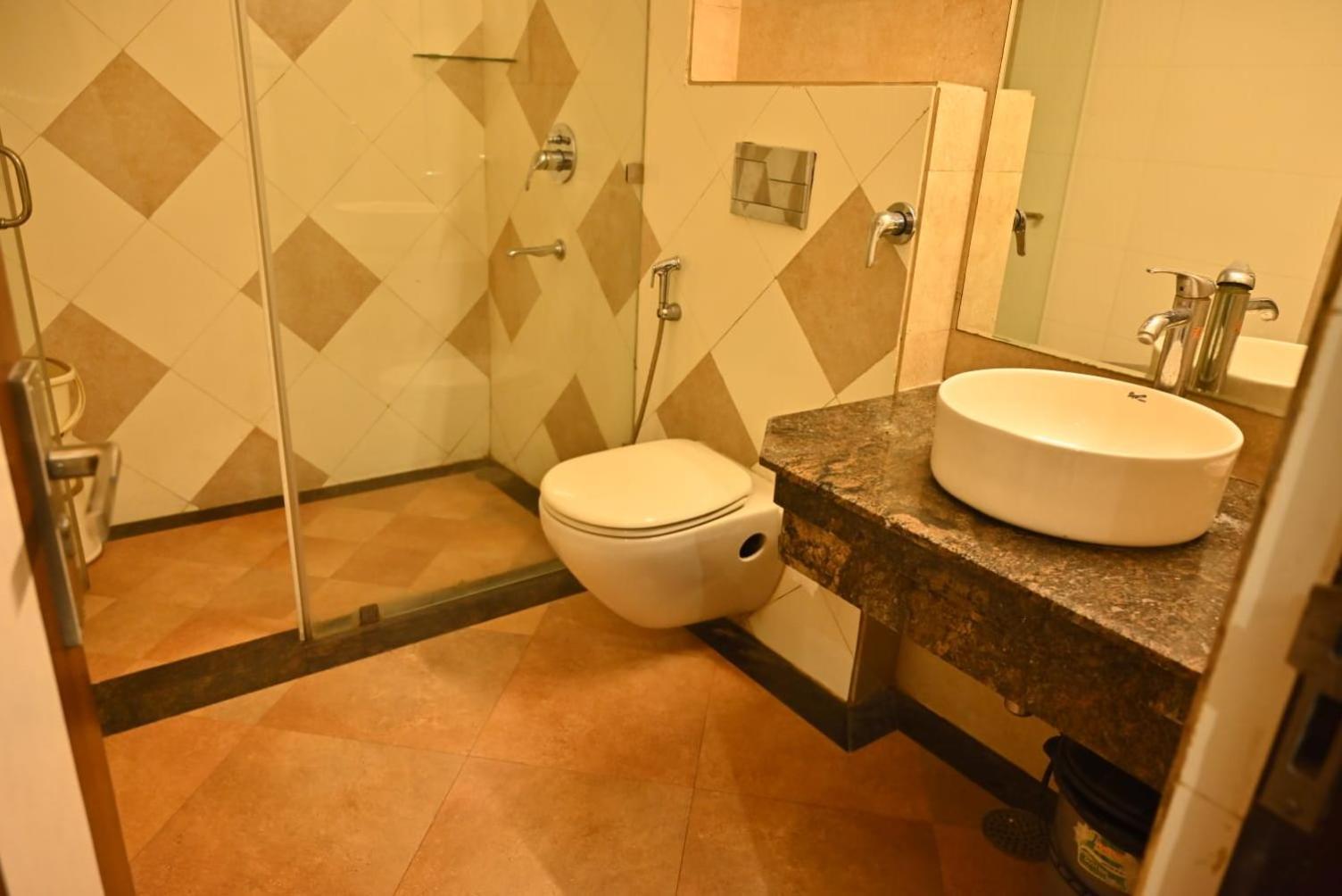 Hotel Royal Cottage Канпур Экстерьер фото